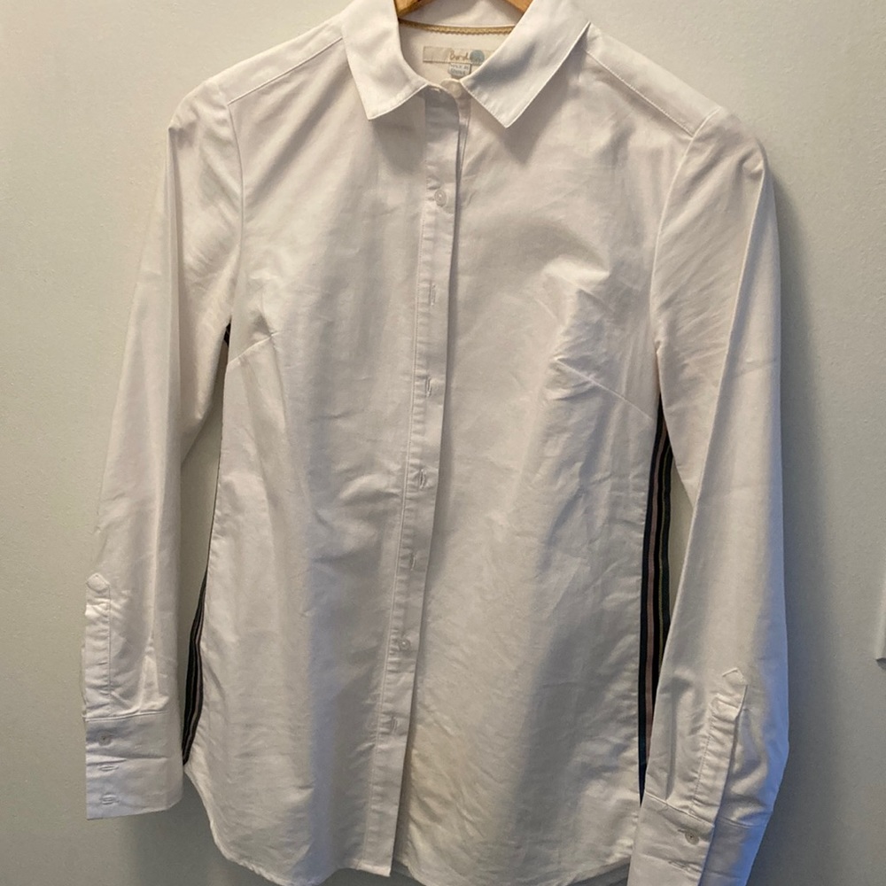Boden white shirt with ribbon detailing. Barely worn. Size 2